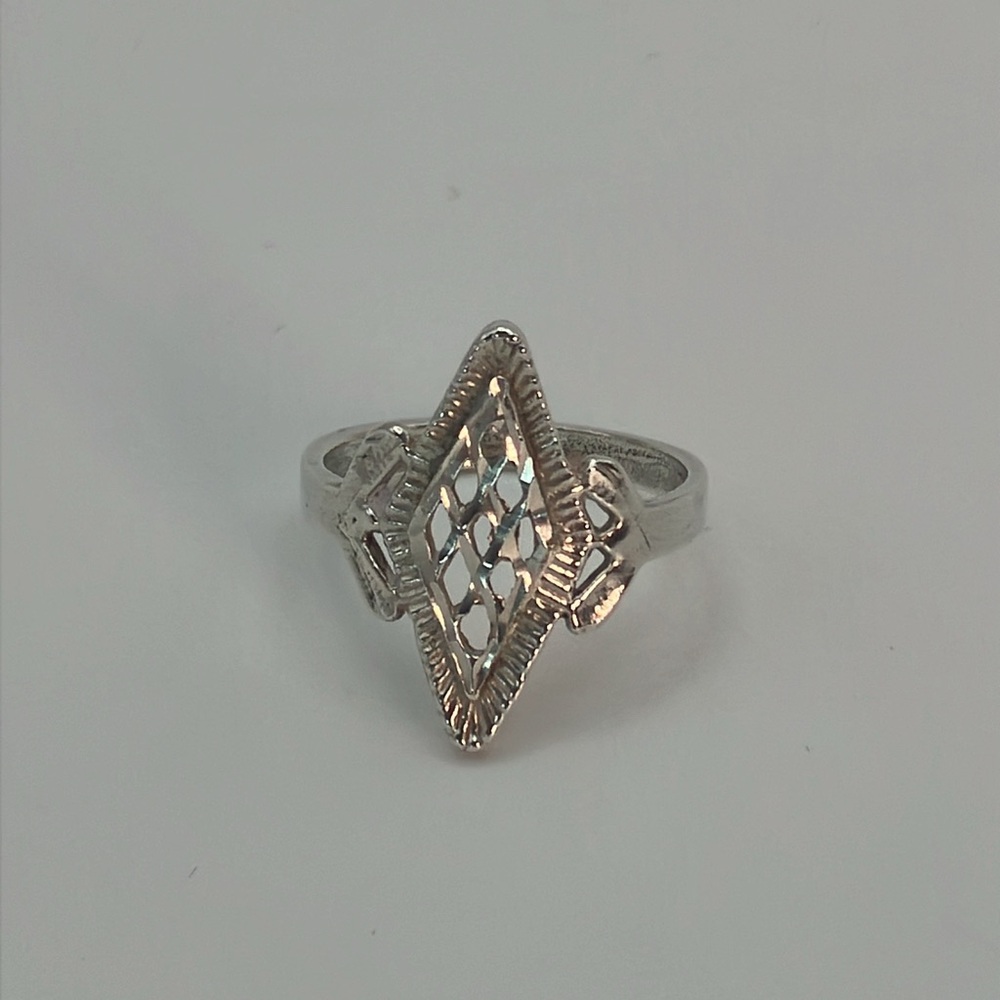 Sterling Silver Vintage Laser Cut Ring